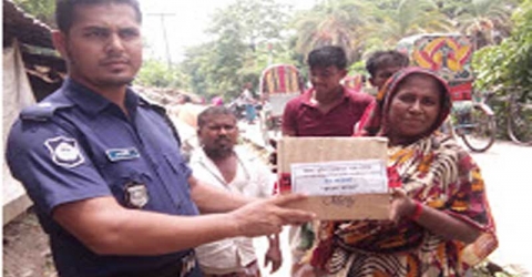 তালতলীতে আত্মসমর্পনকারী মাদক ব্যবসায়ীদের ঈদ শুভেচ্ছা