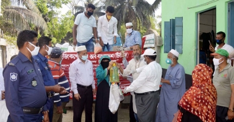 মঠবাড়িয়ায় রমজান উপলক্ষে টিসিবির পণ্য বিক্রি শুরু