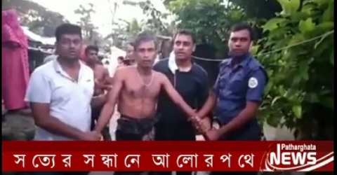 পাথরঘাটায় সেই ঠাকুর ঘর ভেঙে ডাকাতির ঘটনায় আটক ৪