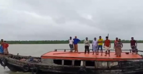 রাঙ্গাঁবালীতে স্পিডবোট ডুবিতে নিখোঁজ পাঁচজনের লাশ উদ্ধার